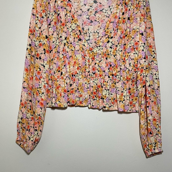 Billabong Catching Feelings Top Jrs M - Picture 4 of 9